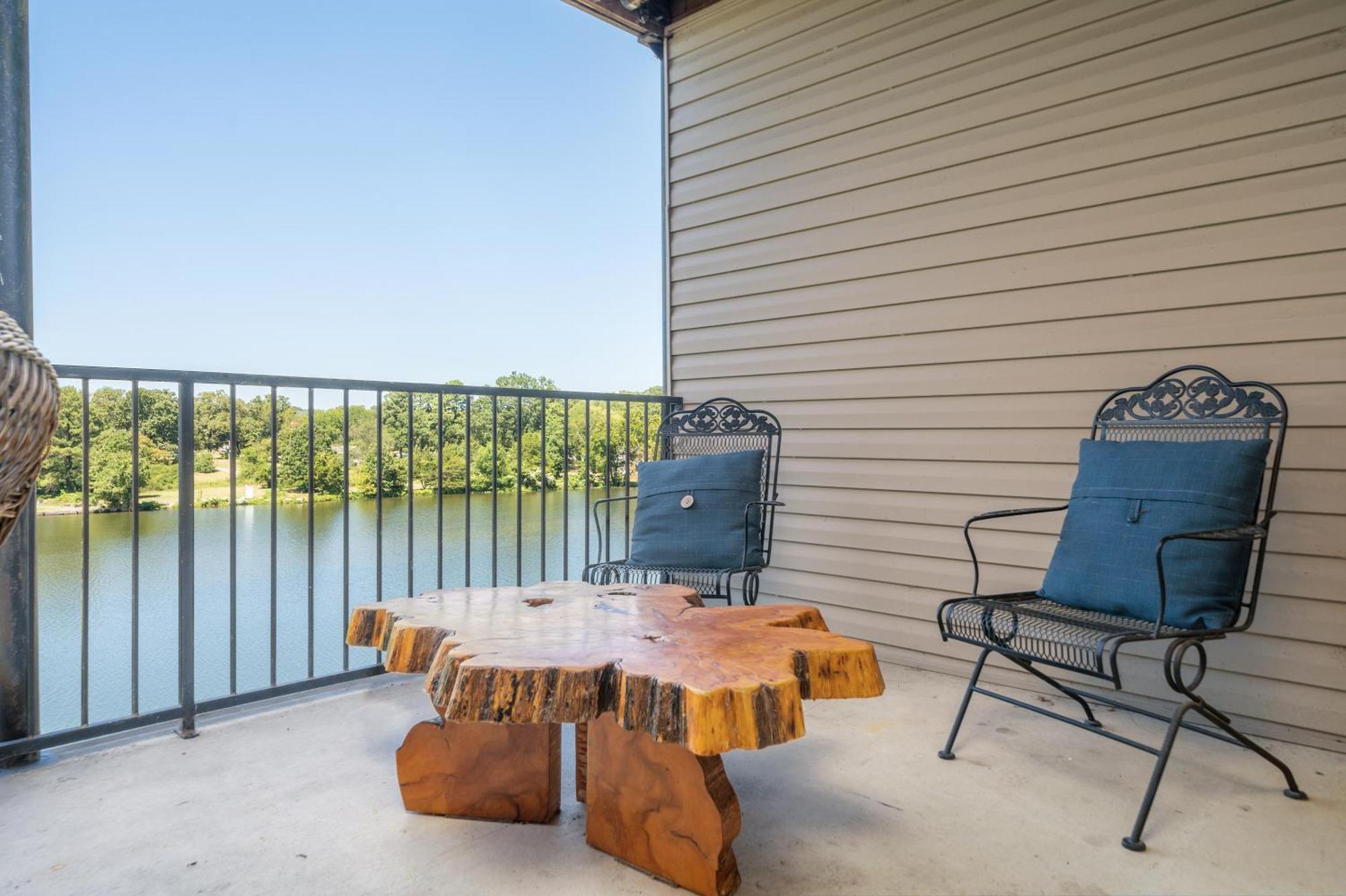 Ember'S View, Spa City Jewel- Lovely Lake Condo Hot Springs Exterior foto
